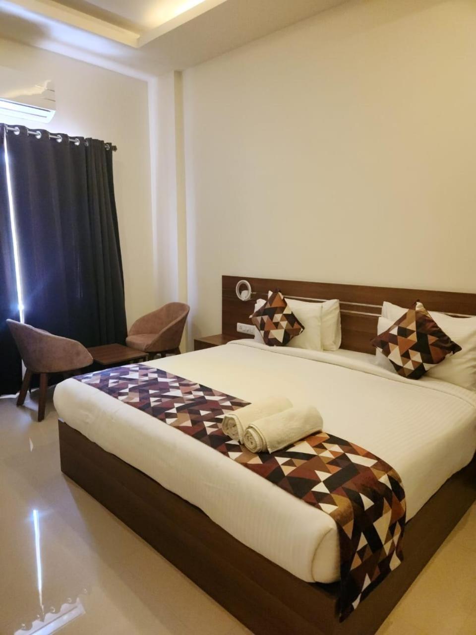 Hotel Le Sanara Residency à Thanniyam Extérieur photo